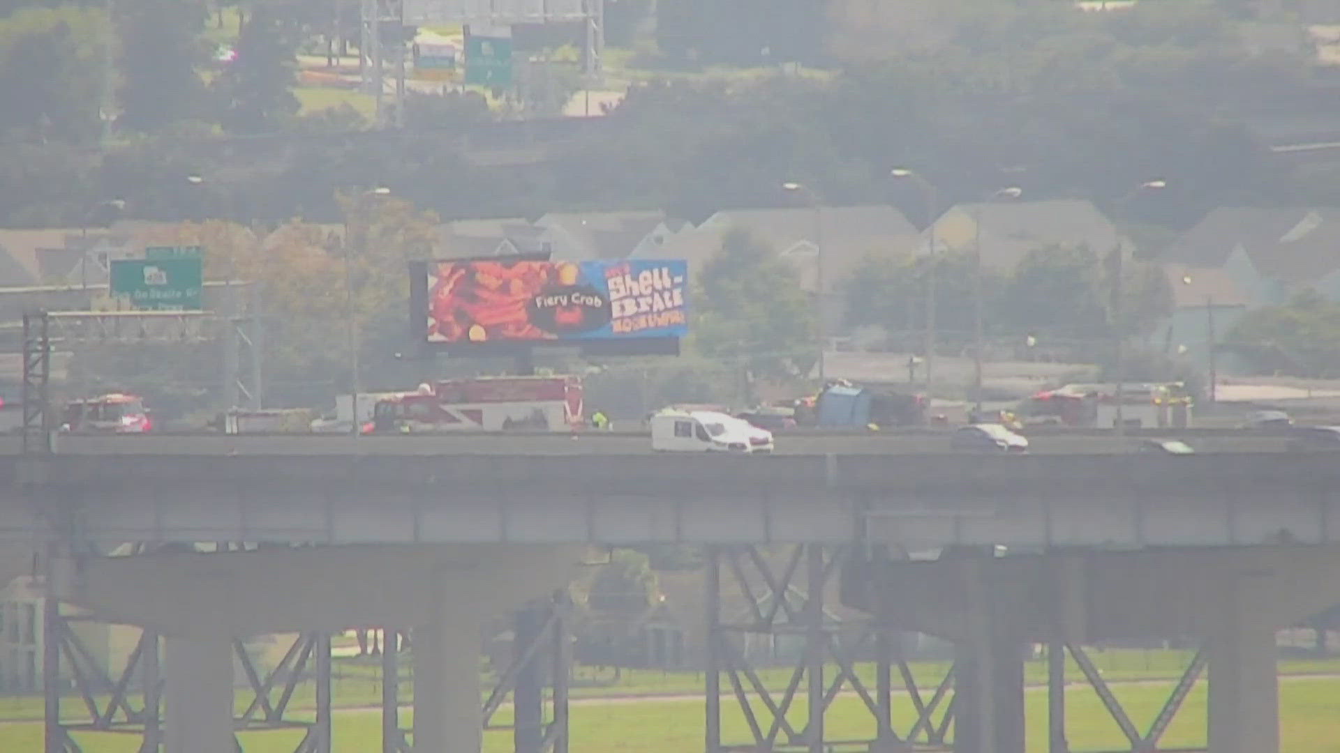 Multi-vehicle crash on Crescent City Connection closes all westbound lanes toward the West Bank. Video courtesy Anna-Lynne Thompson Ropel.