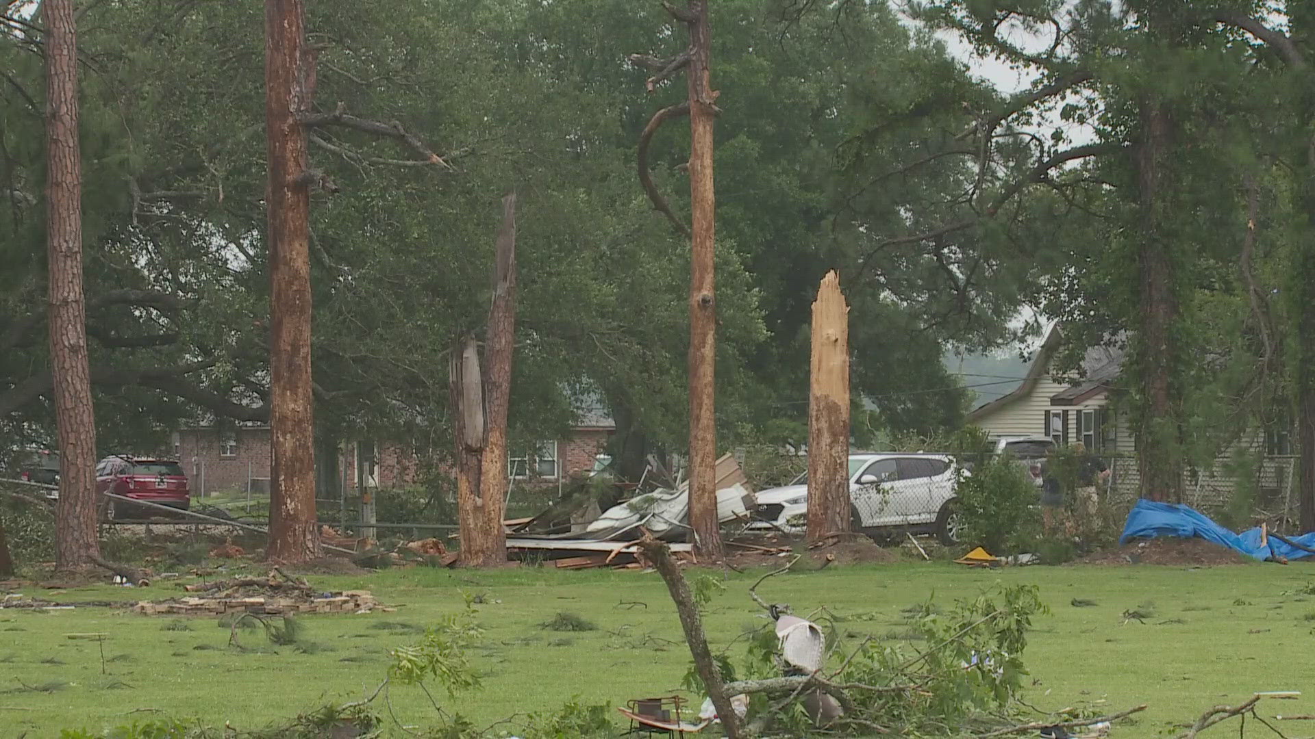 New Orleans area braces for another night off potentially severe storms as thousand remain without power around the state.