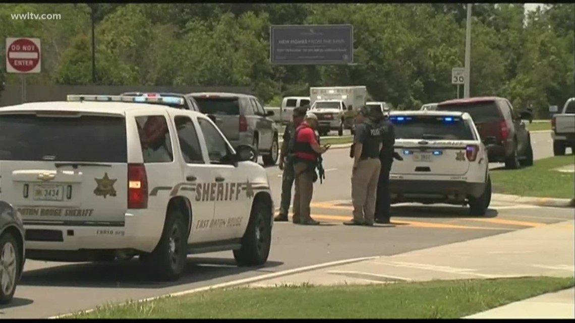 Man who pulled out gun in Baton Rouge Walmart is legal gun owner who was threatened with