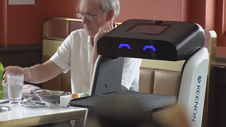 Robots serve the appetizers at a new Metairie restaurant