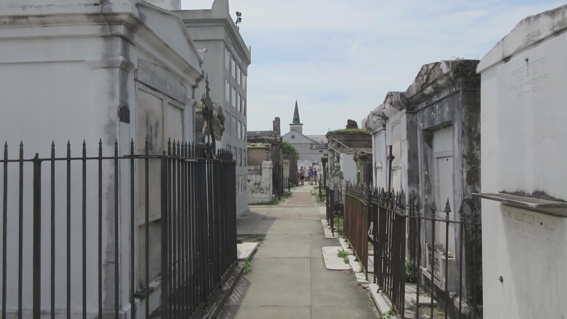 N.O. tour groups banned from St. Louis Cemetery No. 1, plan to appeal the ruling to the U.S. Supreme Court - Vimarsana News