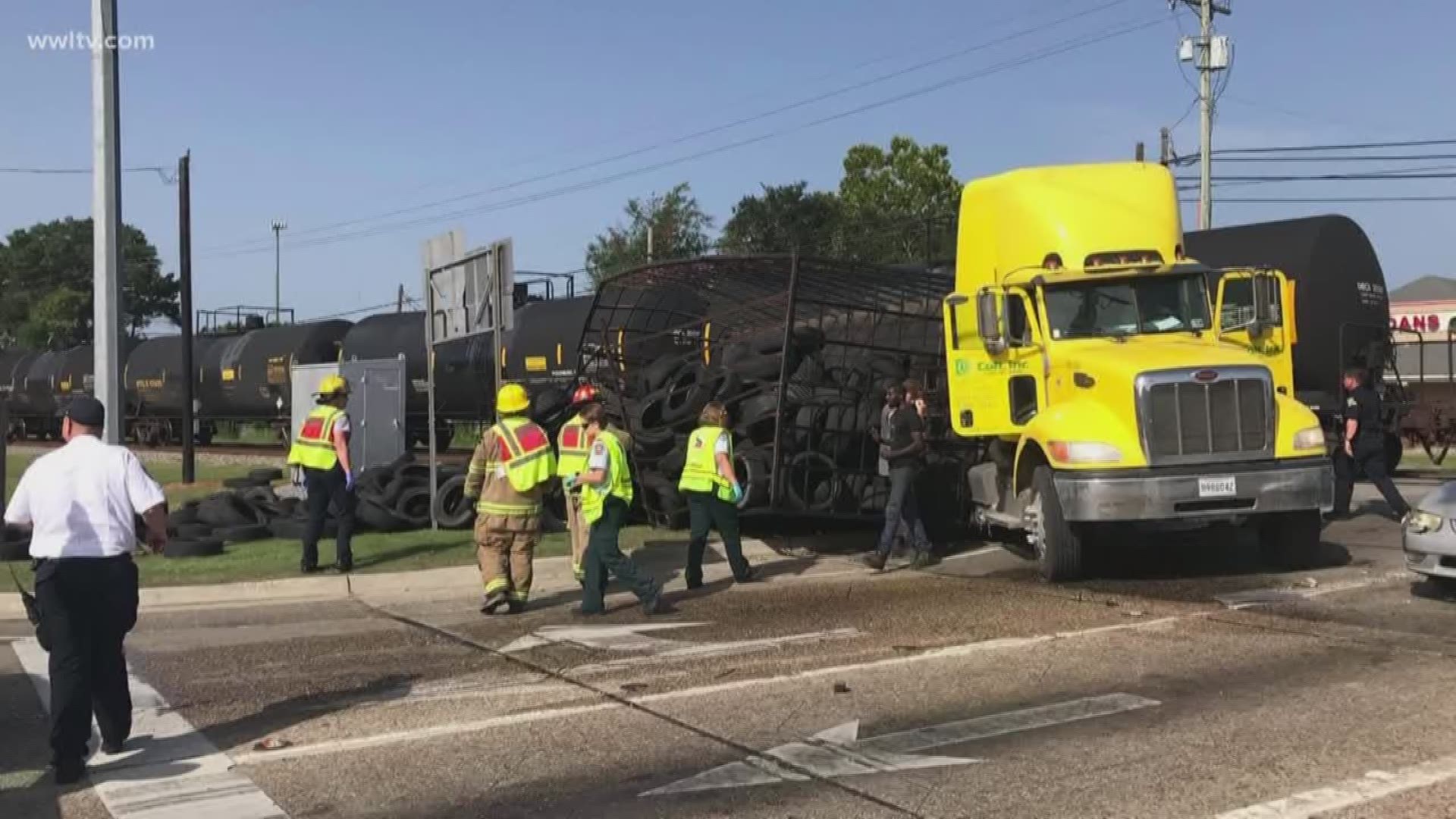 Train crash closes busy intersection in Slidell