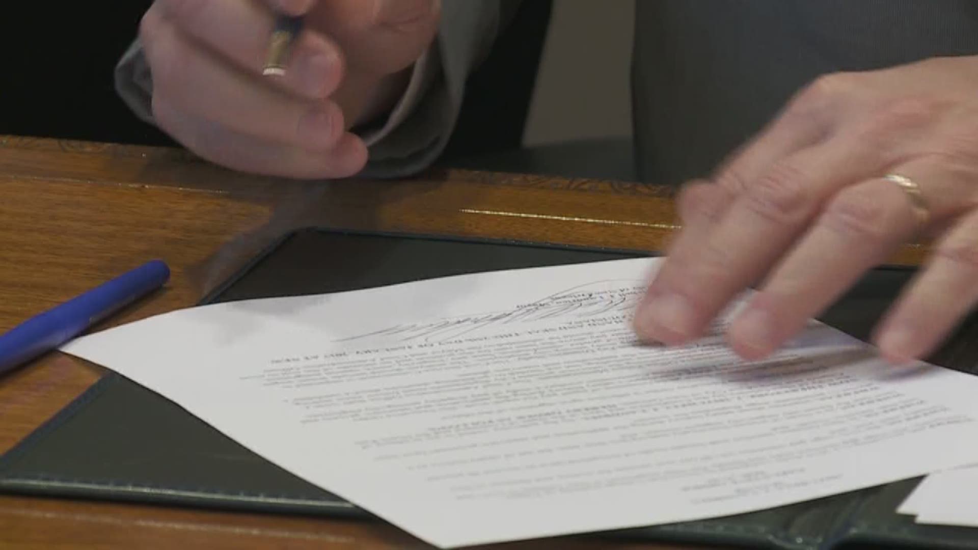 Mayor Mitch Landrieu signed an order Tuesday addressing equal pay for female city employees.