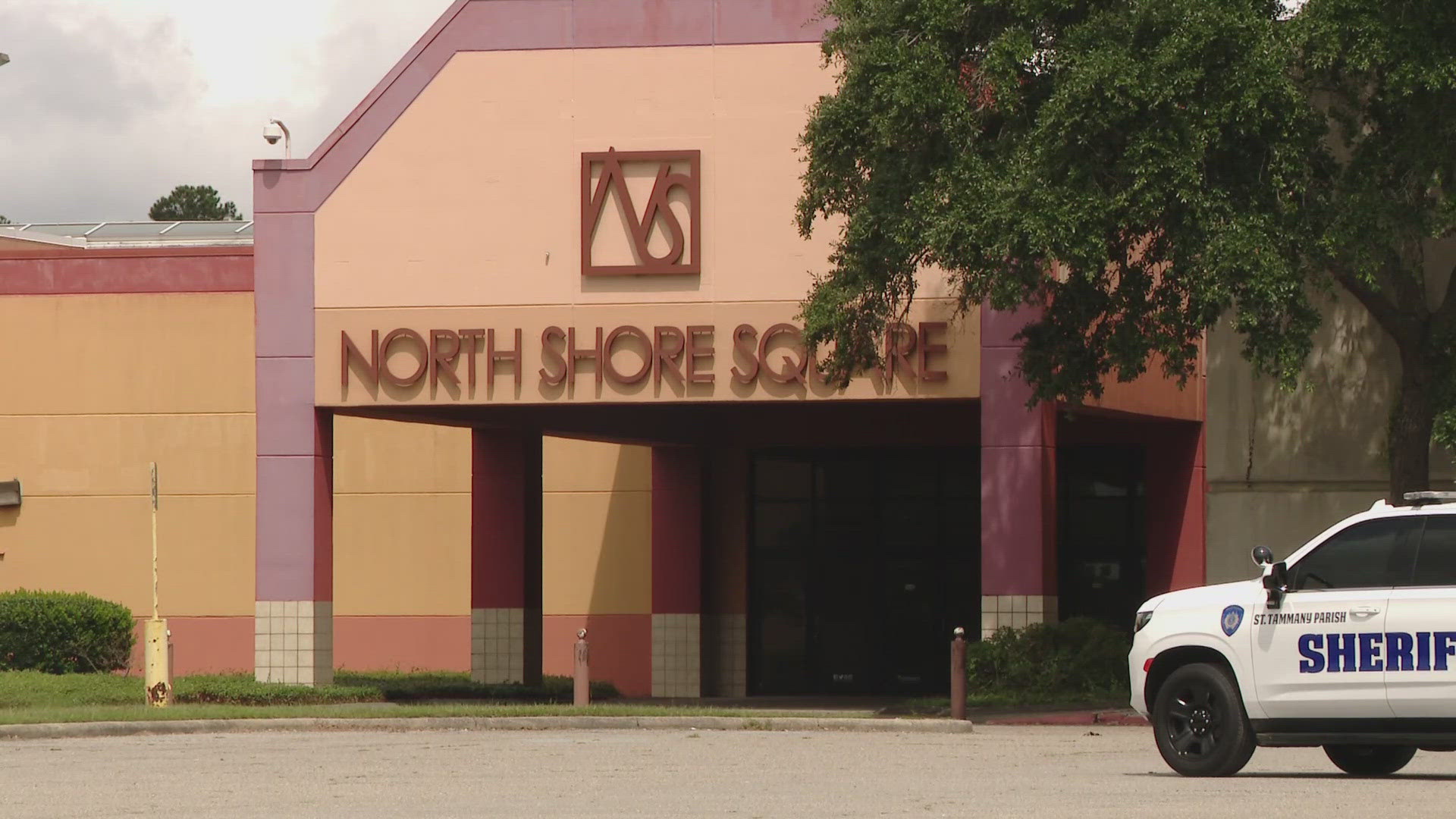 Officials invite residents to share ideas for revamping the closed Northshore Square Mall at a public meeting.