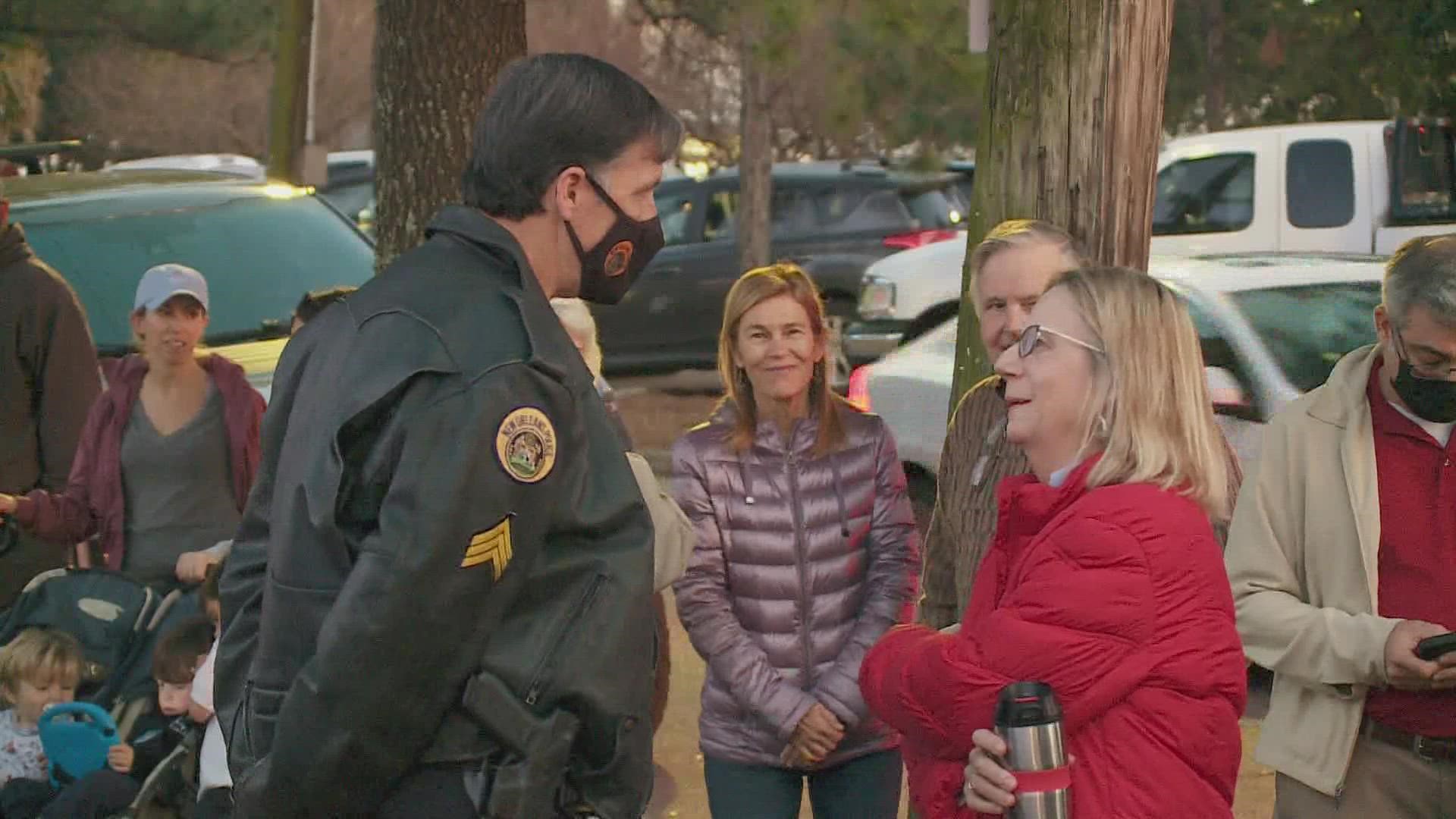 Residents discuss ways to make the community safer with residents in Lakeview.