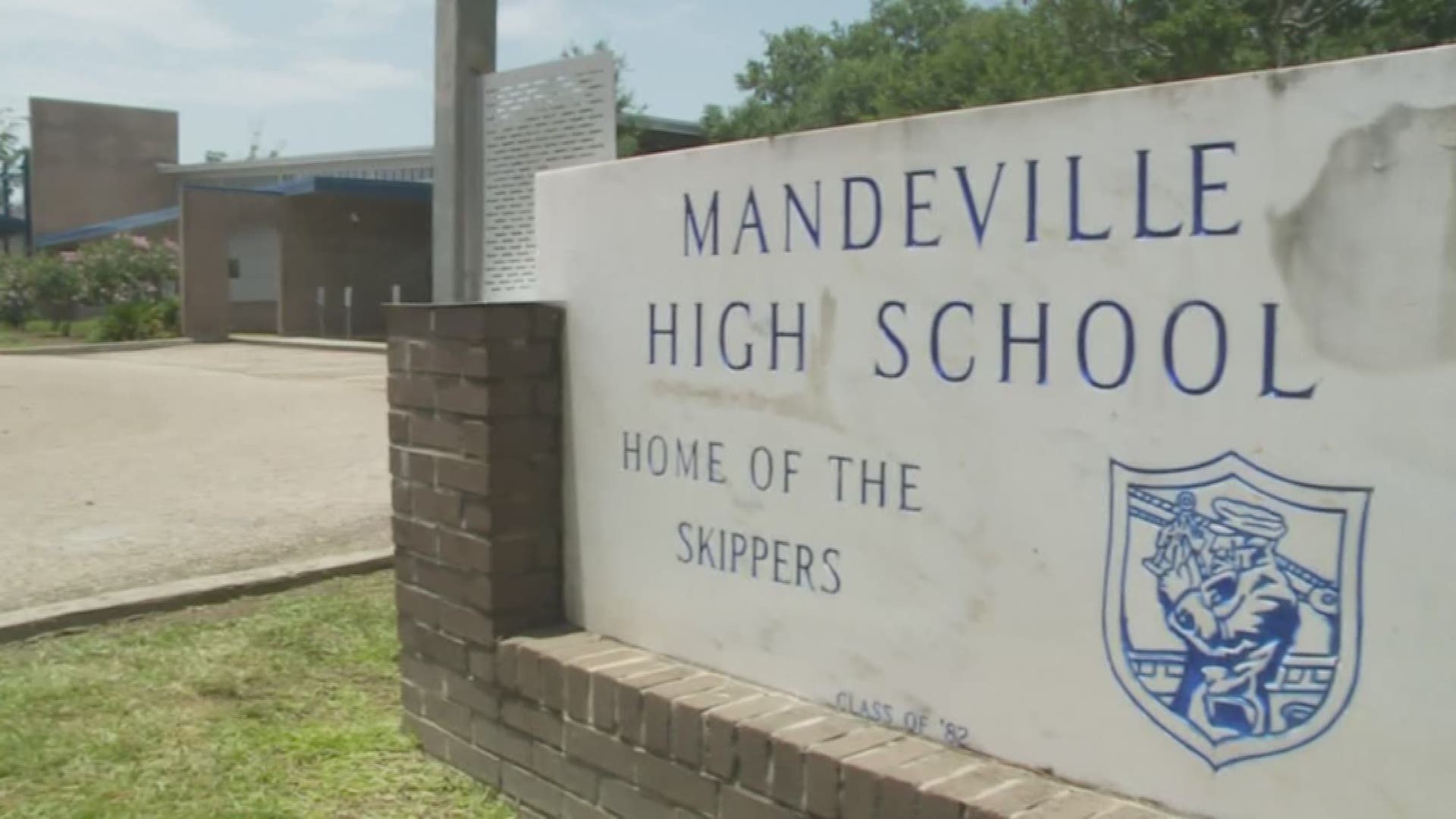 Mandeville High parents concerned about continuing school growth | wwltv.com