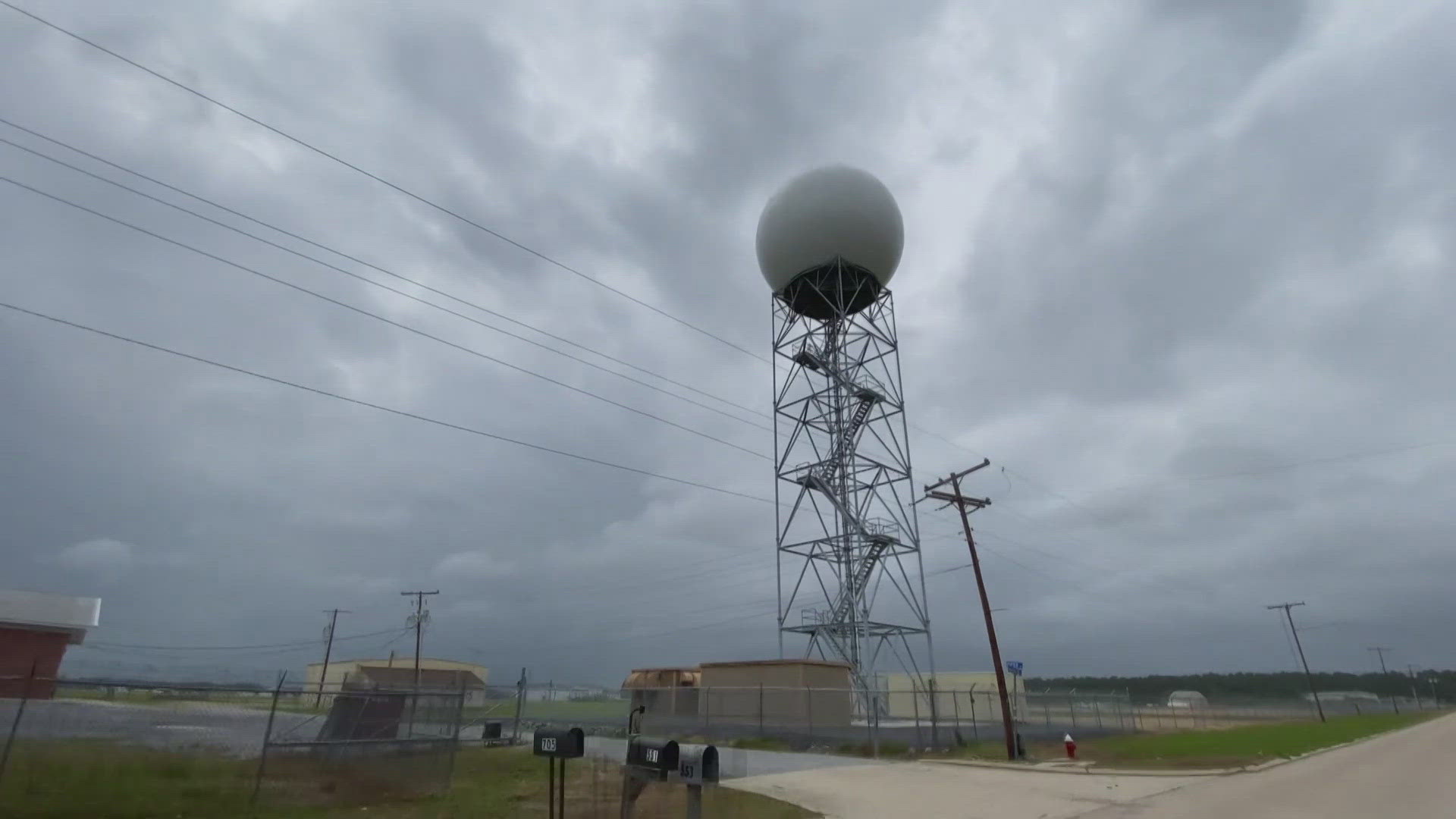 The NWS said it couldn't transmit data from its radar so only the people in the office could see it. Officials said they lost internet service.