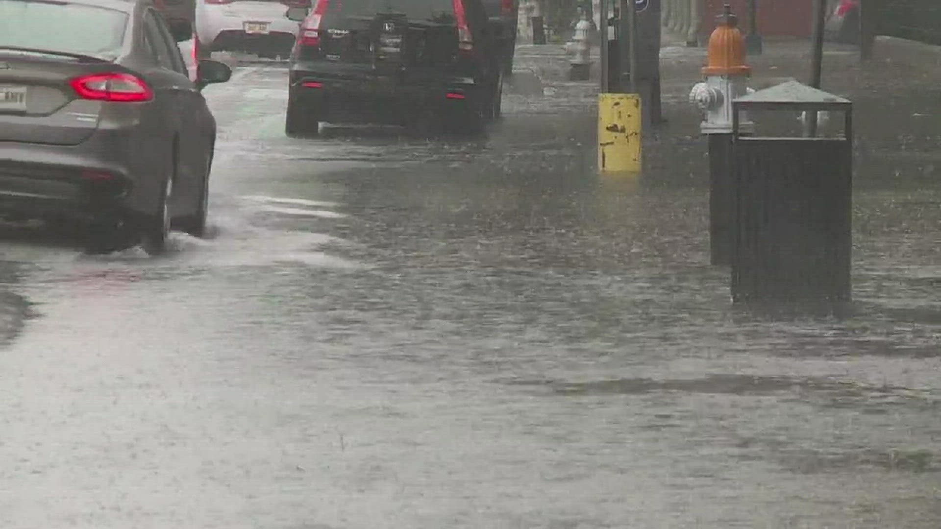 Heavy street flooding as storm stalls over New Orleans | wwltv.com