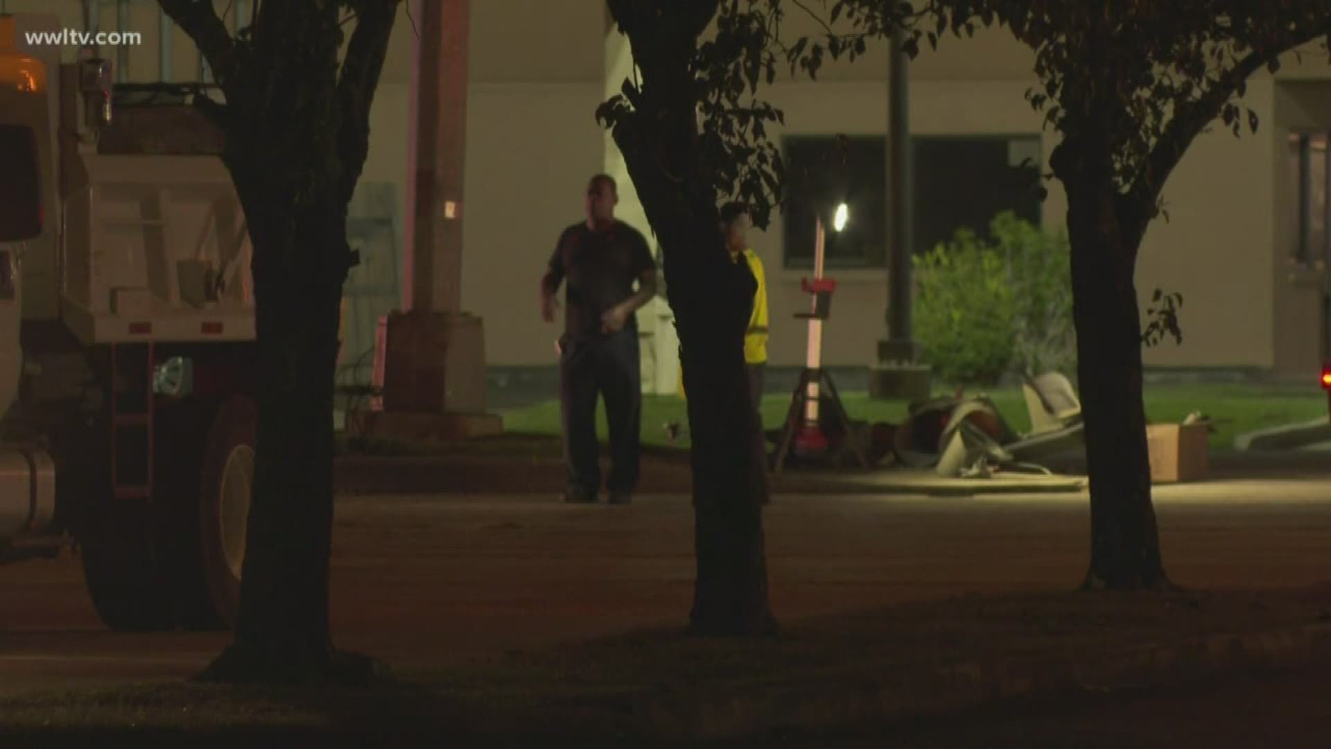 The JPSO says the driver of a SUV crashed into a signal pole in the median near Lapalco Boulevard in Marrero Saturday night around 11:30.