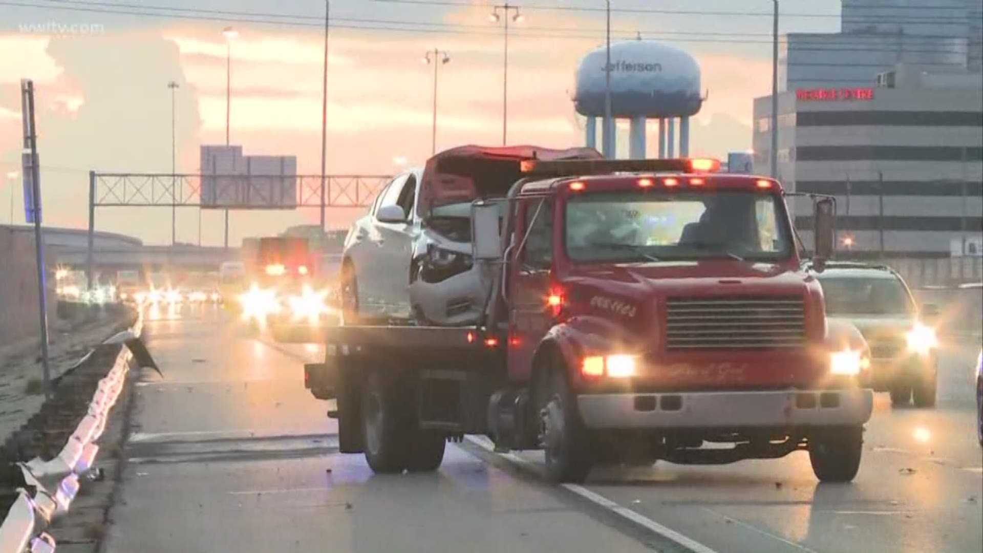 Victims of New Orleans armed robbery crash on I-10 in Jefferson Parish