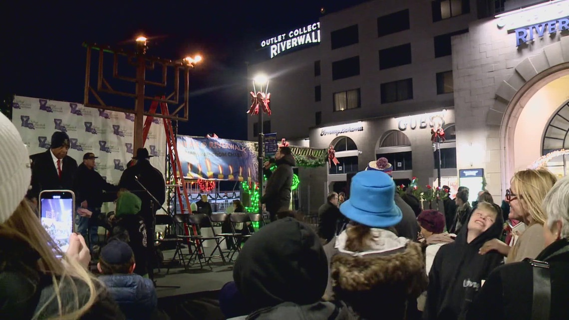 'We turn to God' New Orleans Hanukkah ceremony draws large crowd despite Australia attack