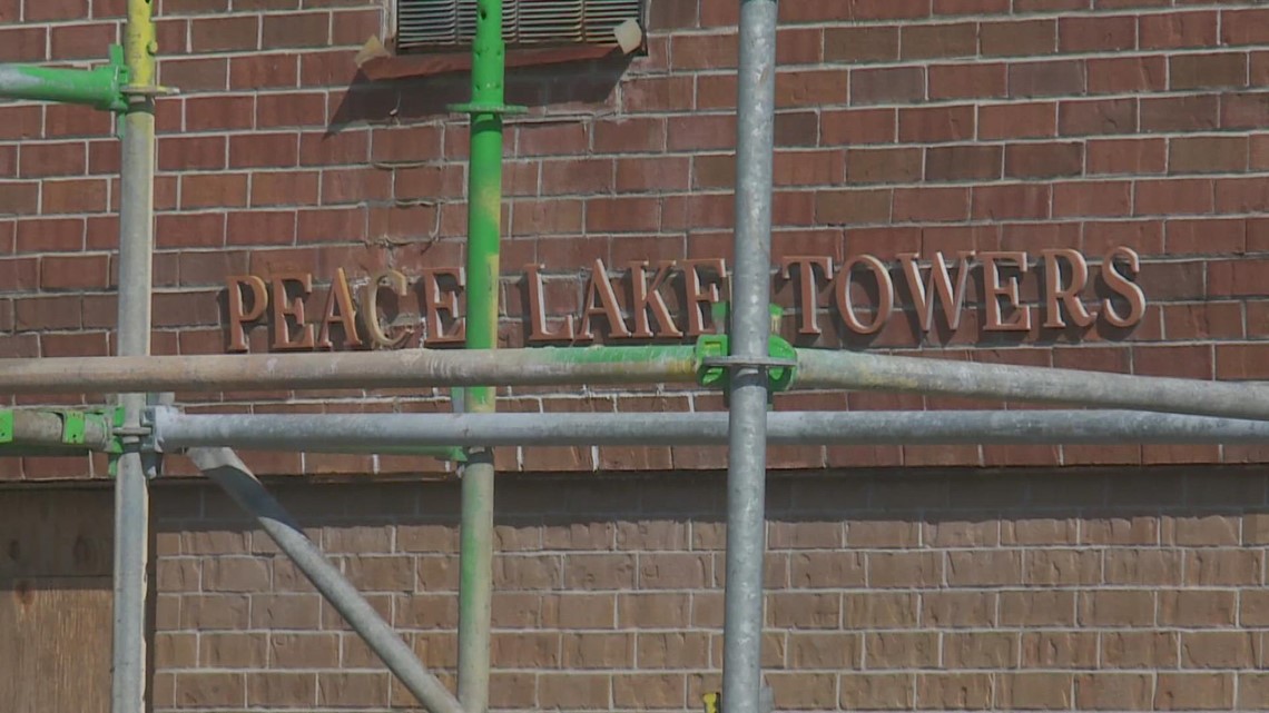 'I can't get into my house' | Residents of Peace Lake Tower want answers - Vimarsana News