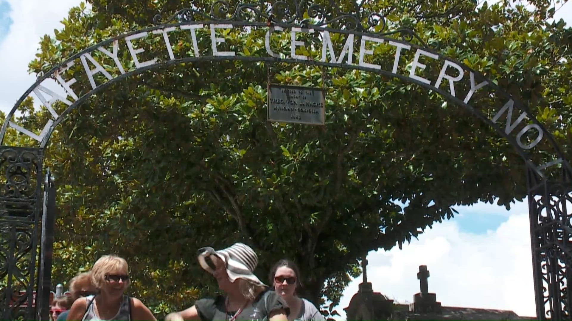 5692 Example Lafayette Cemetery No. 1 is reopening. Here's what's changing | wwltv.com