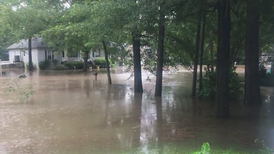 Mandeville flooding: Up to 11 inches of rain flood streets, homes ...