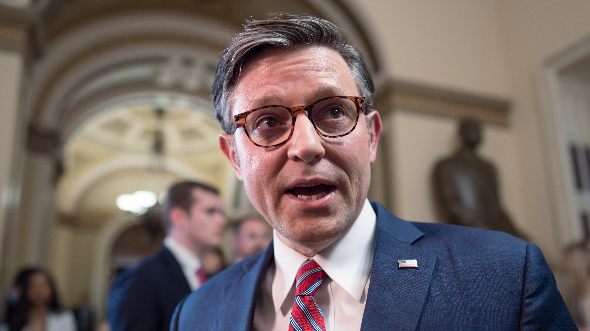 Speaker Mike Johnson is pulling closer to Trump to House majority ...