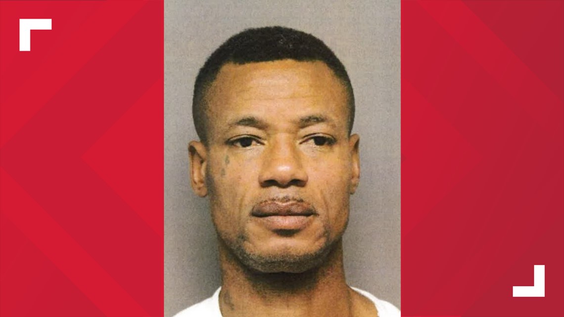 Deputies: Man shot to death by homeowner after breaking in, fighting with her - Vimarsana News