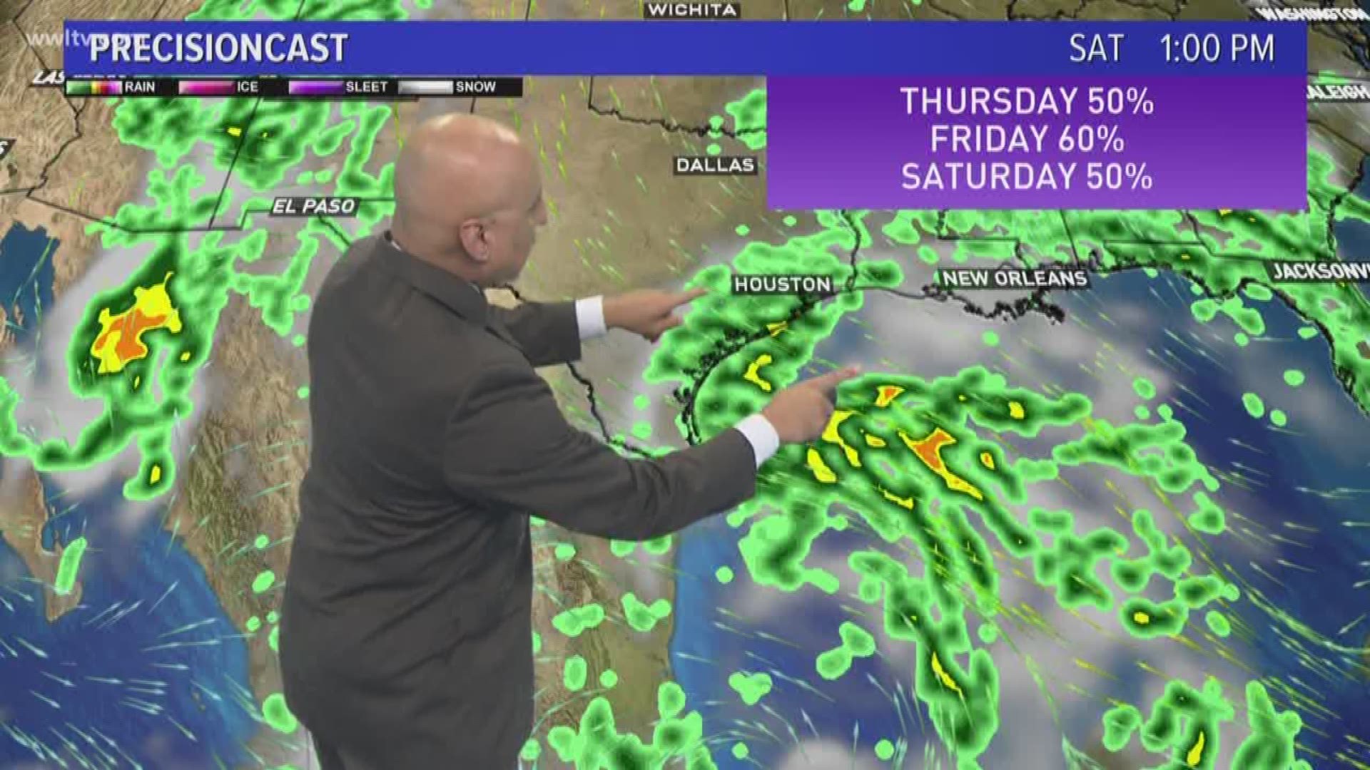 Chief Meteorologist Carl Arredondo and the 10pm Wednesday weather