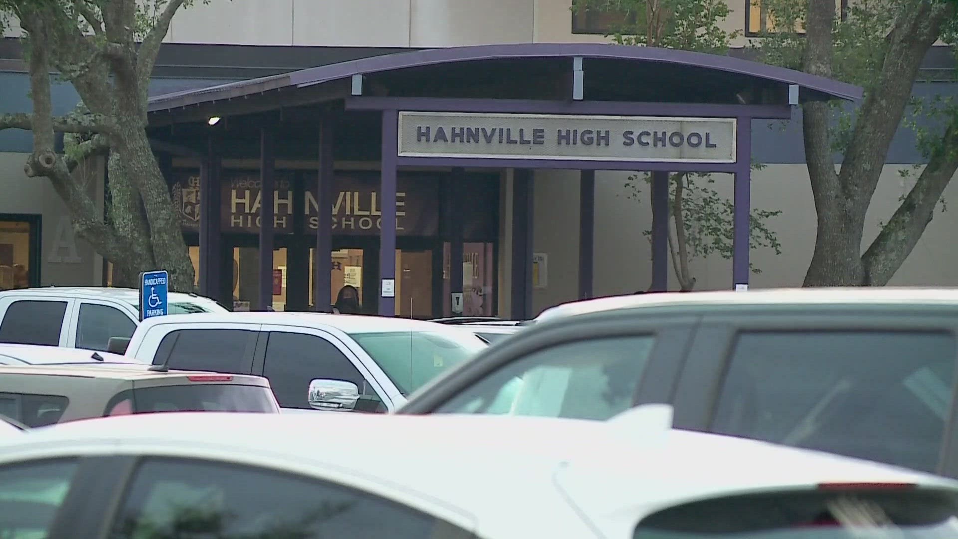 28-year-old woman posed as teen, attended hahnville high this past school  year, sheriff says | wwltv. Com