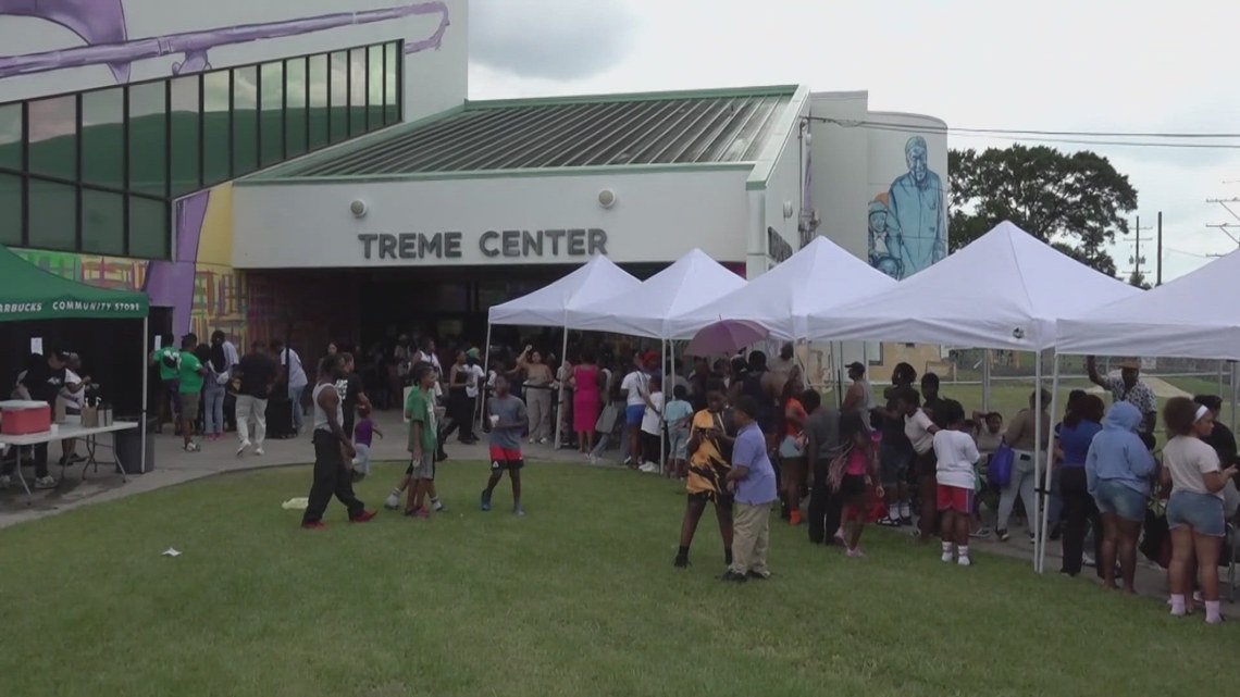 New Orleans parents grateful for back-to-school giveaway