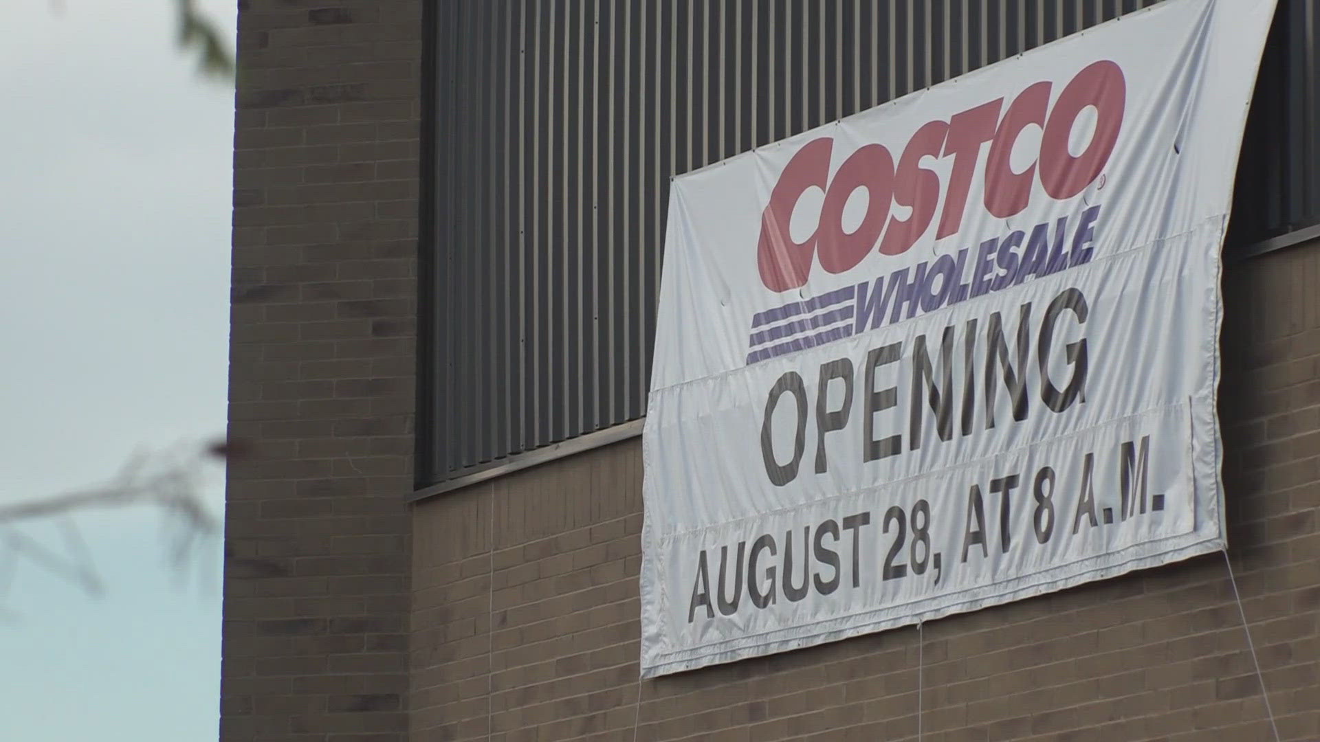 General Manager David Hernandez invited WWL Louisiana's Lily Cummings to check it out the Costco's new Covington location.