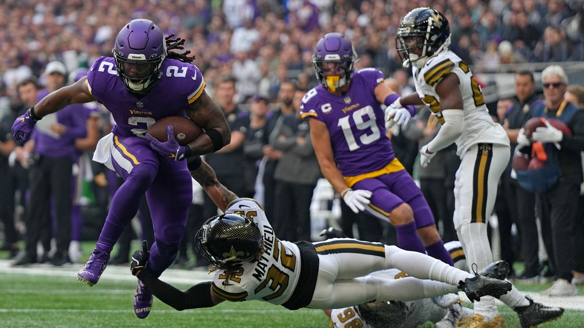 Inside somber Saints locker room: tears, despair and hope after loss to  Vikings, Saints