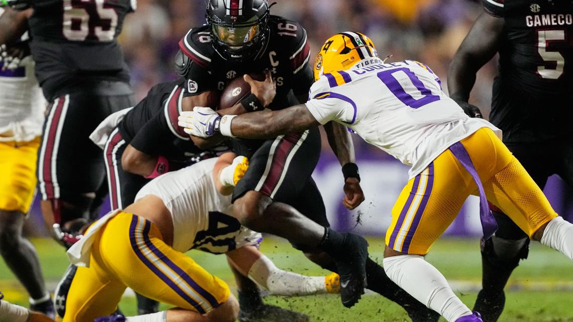 LSU's defense dominates in 20-10 victory over South Carolina