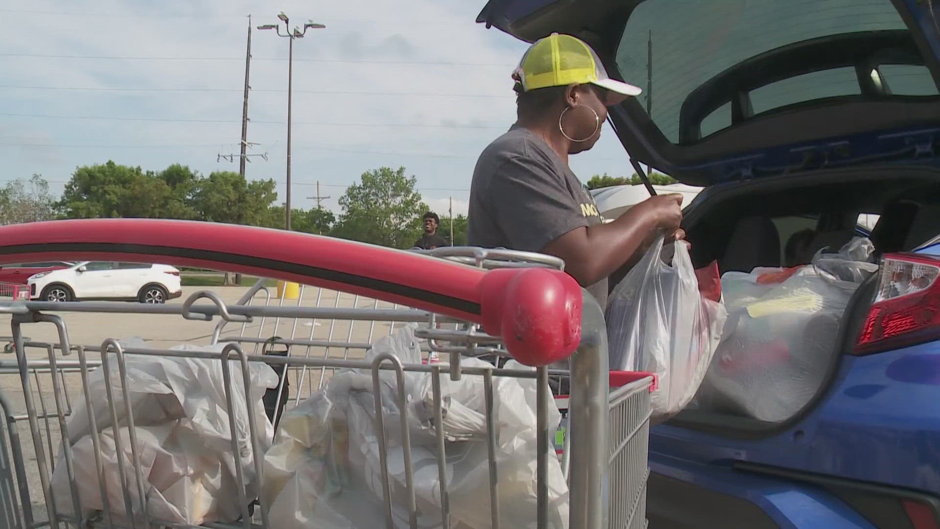 On Friday, Governor Jeff Landry vetoed legislation aimed at providing healthy food to areas where it's hard to come by.  WWL's Lily Cummings has the story.