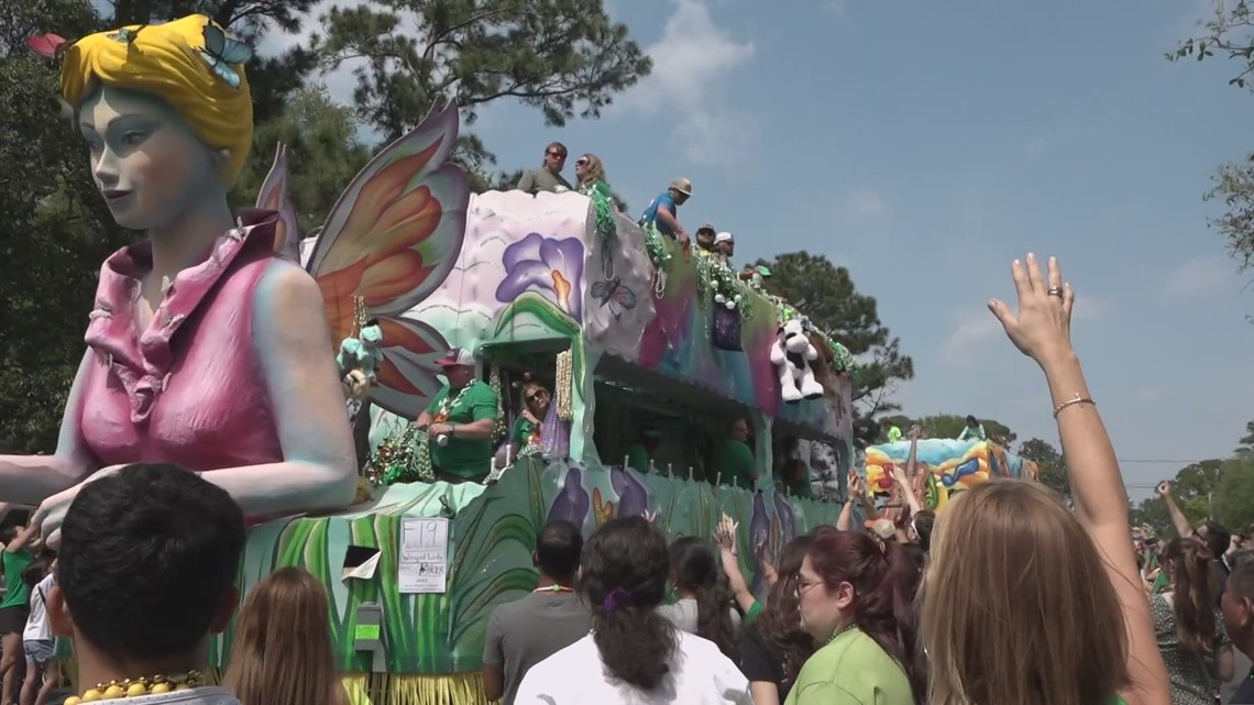 st patrick day parade on metairie road