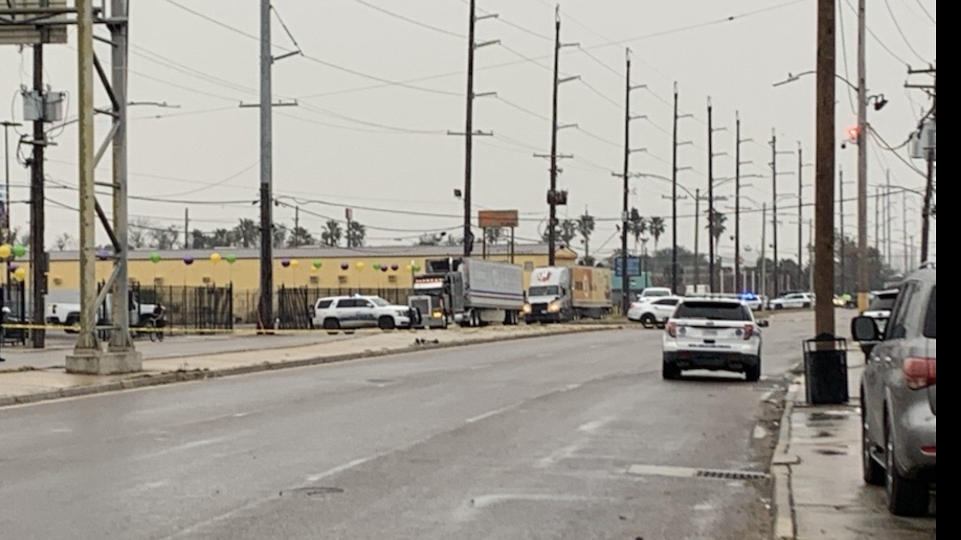 Chef Menteur Hwy closed after double shooting