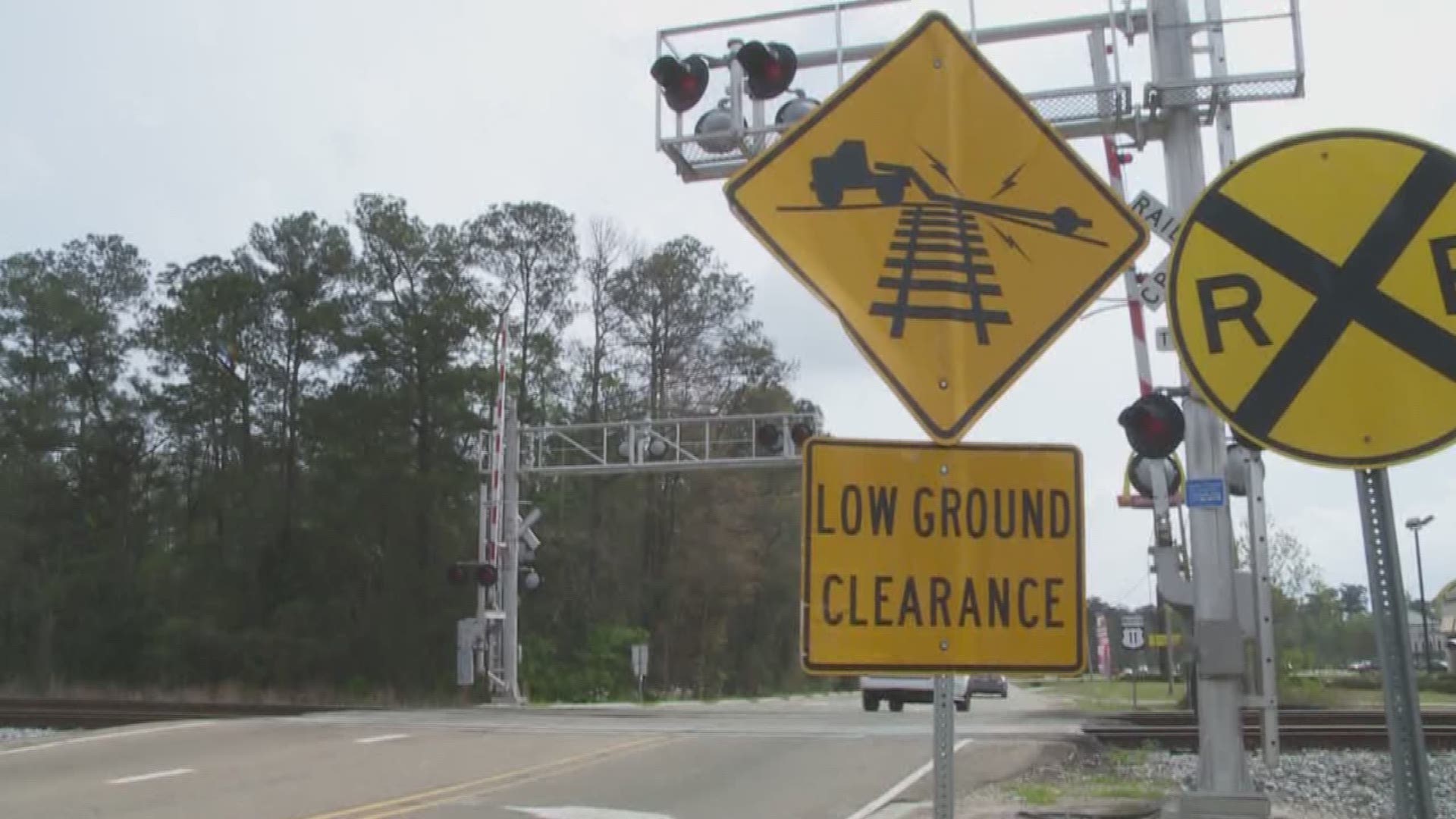 In light of the terrible accident in Biloxi this week, people in Pearl River are expressing concerns about a train crossing in their town. 