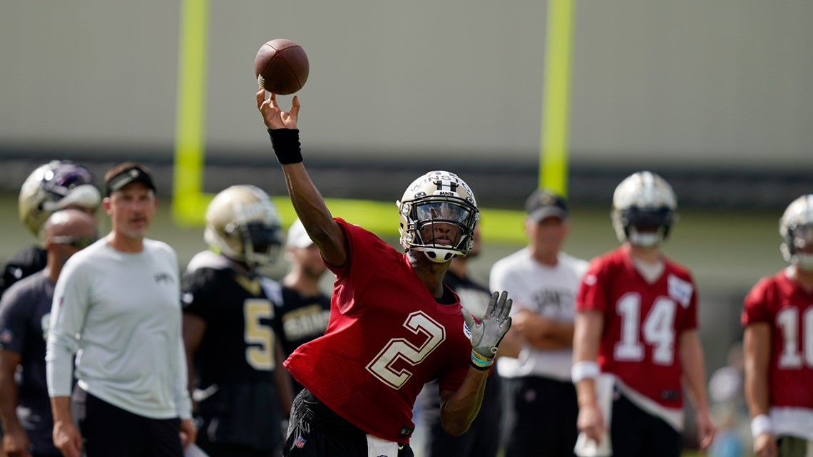 Jameis Winston will play with four fractures in his back