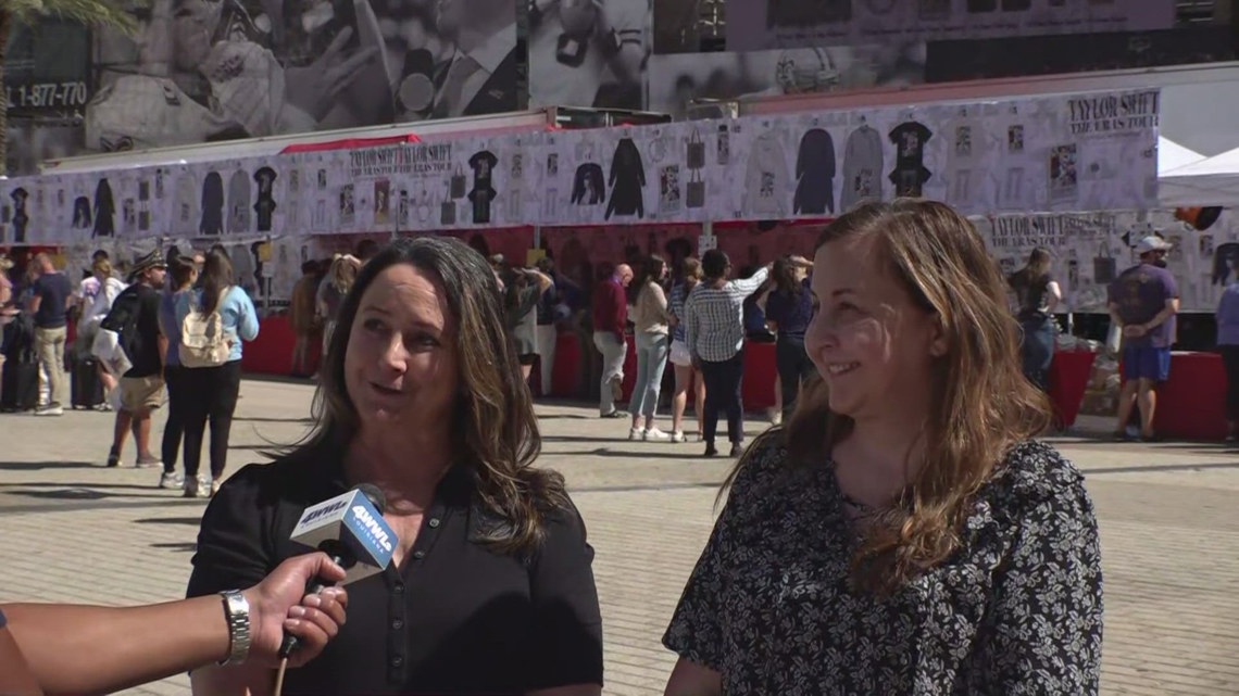 Taylor Swift merch sales underway in New Orleans