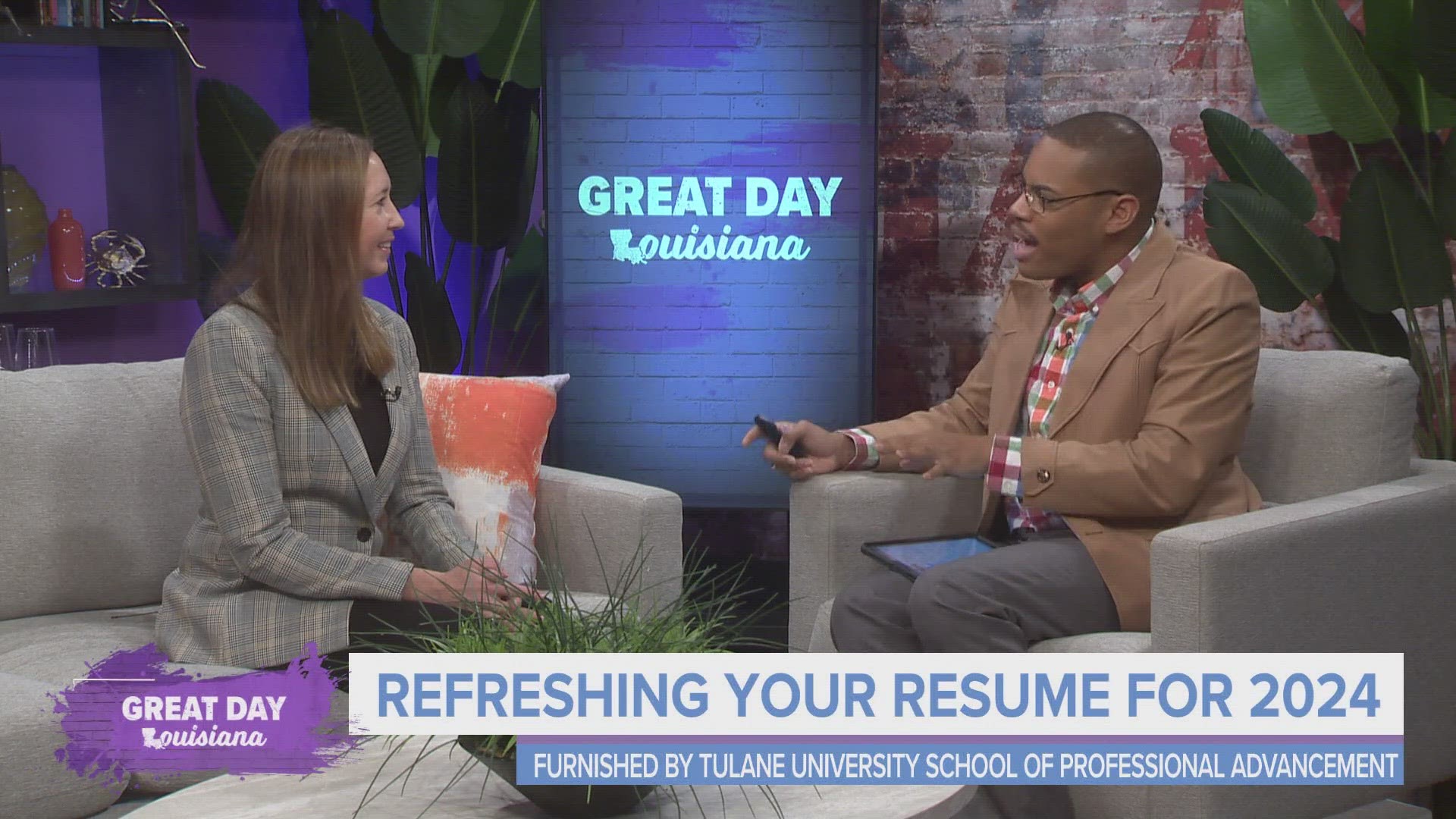 Tips to help you update your resume if you are looking to start a new career path in 2024.