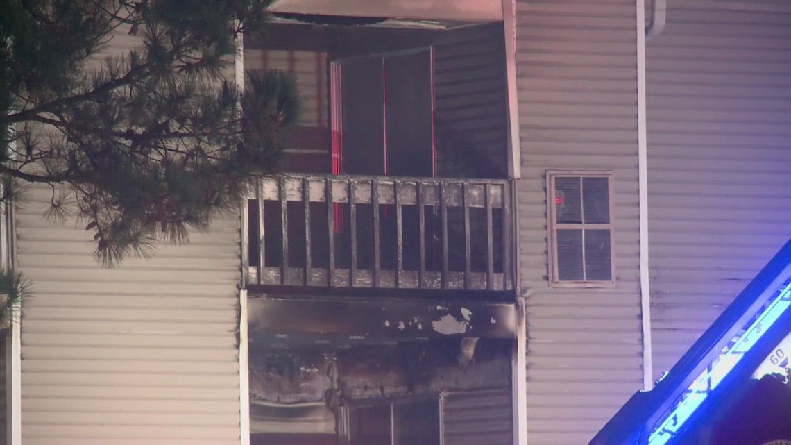 Apartment catches fire in Kenner, two saved by firefighters