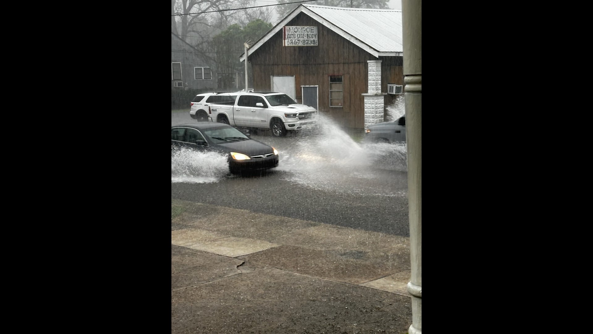 WWL Louisiana viewer captures street flooding in Gretna on video