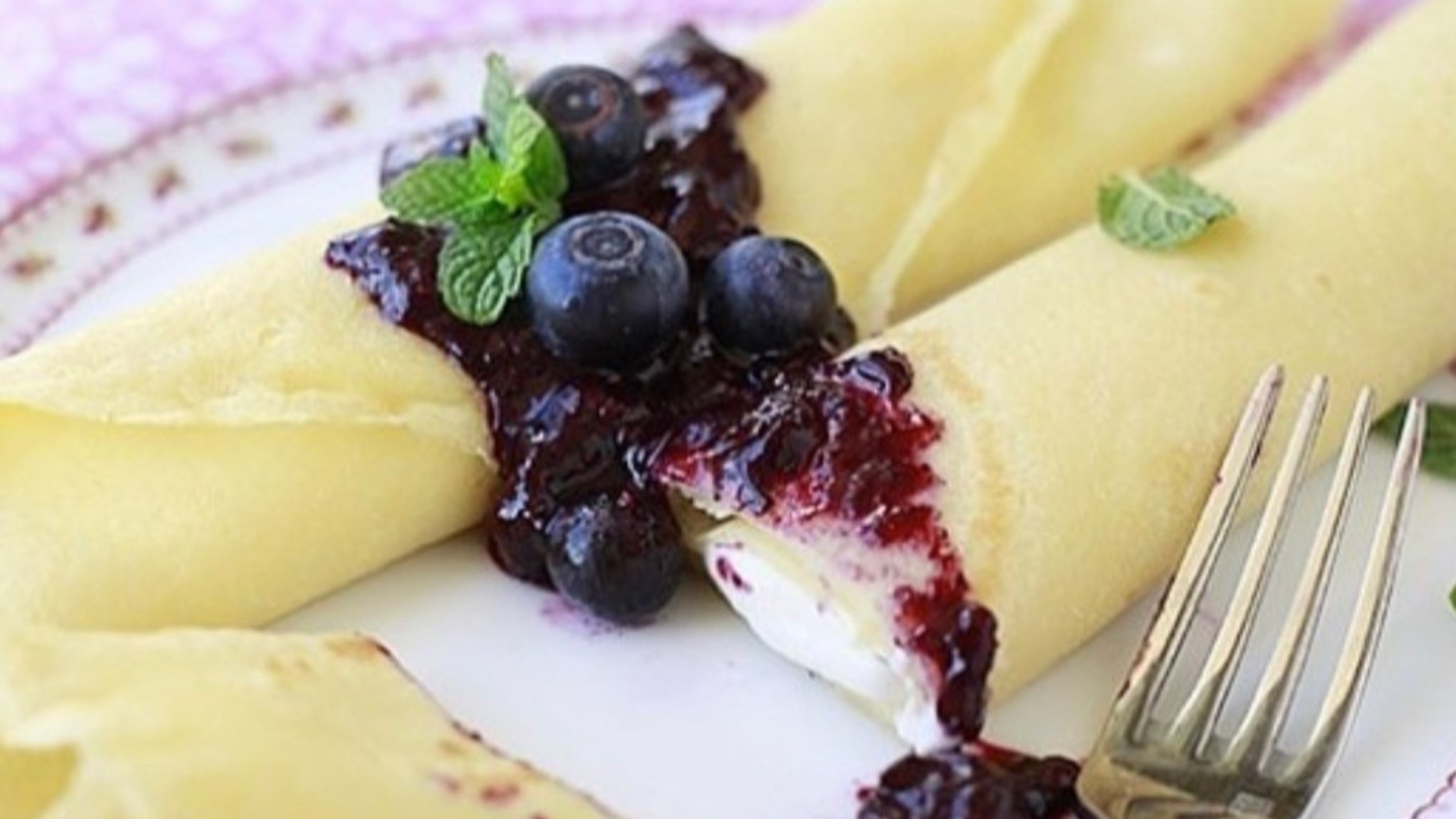 Chef Kevin is showing you how to make crepes, whether you want them as a meal or dessert.