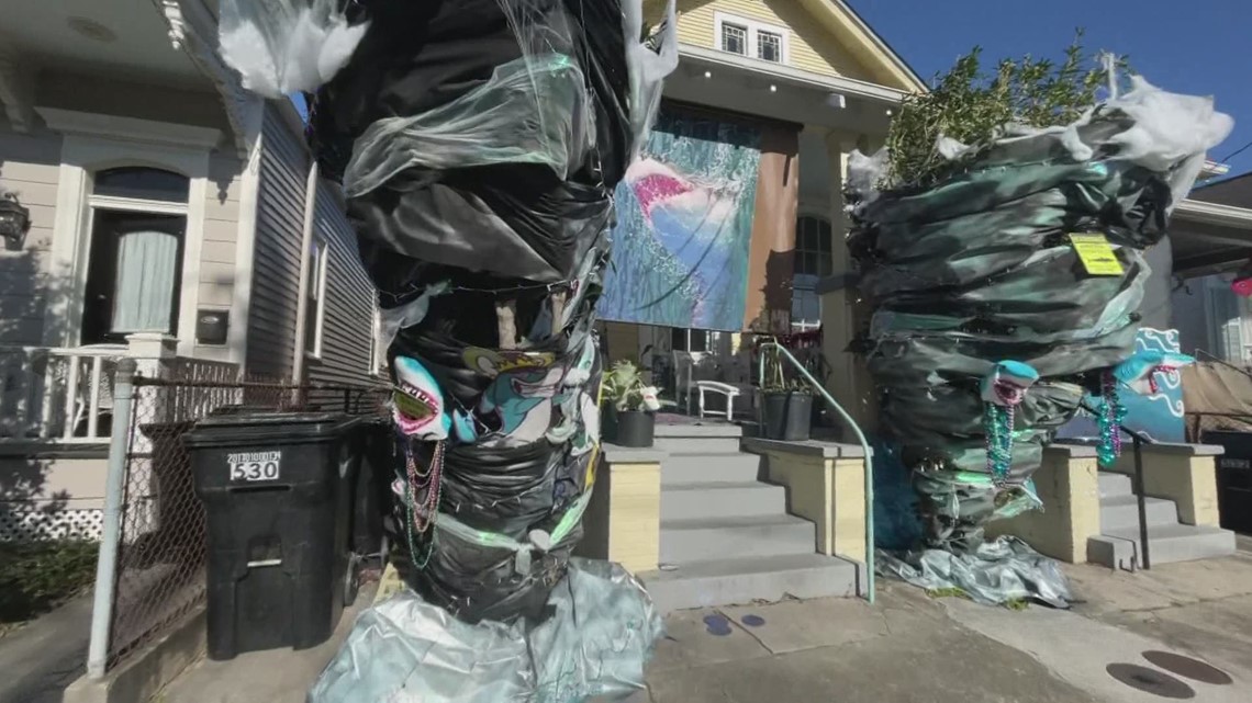 Sharknado sighted! Displaced Lake Charles family makes sci-fi disaster themed house float to spread cheer in their new city - Vimarsana News