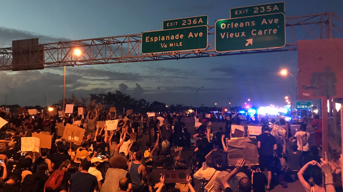 Massive protest on I10 in New Orleans remains peaceful, no arrests