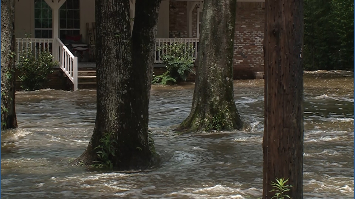 Heavy rain prompts evacuations, road closures in South MS