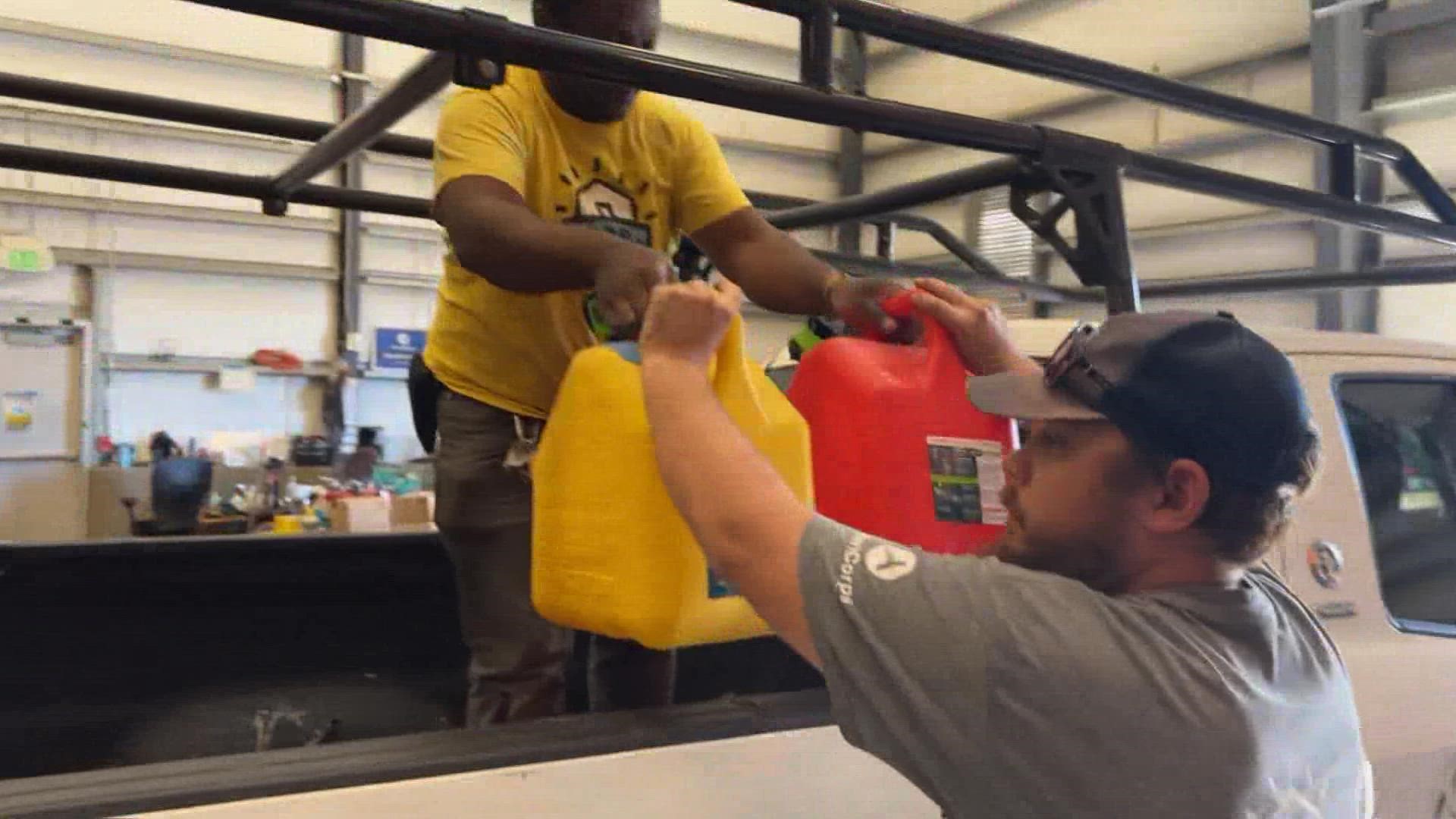 New Orleans agencies partner to give away hurricane supplies