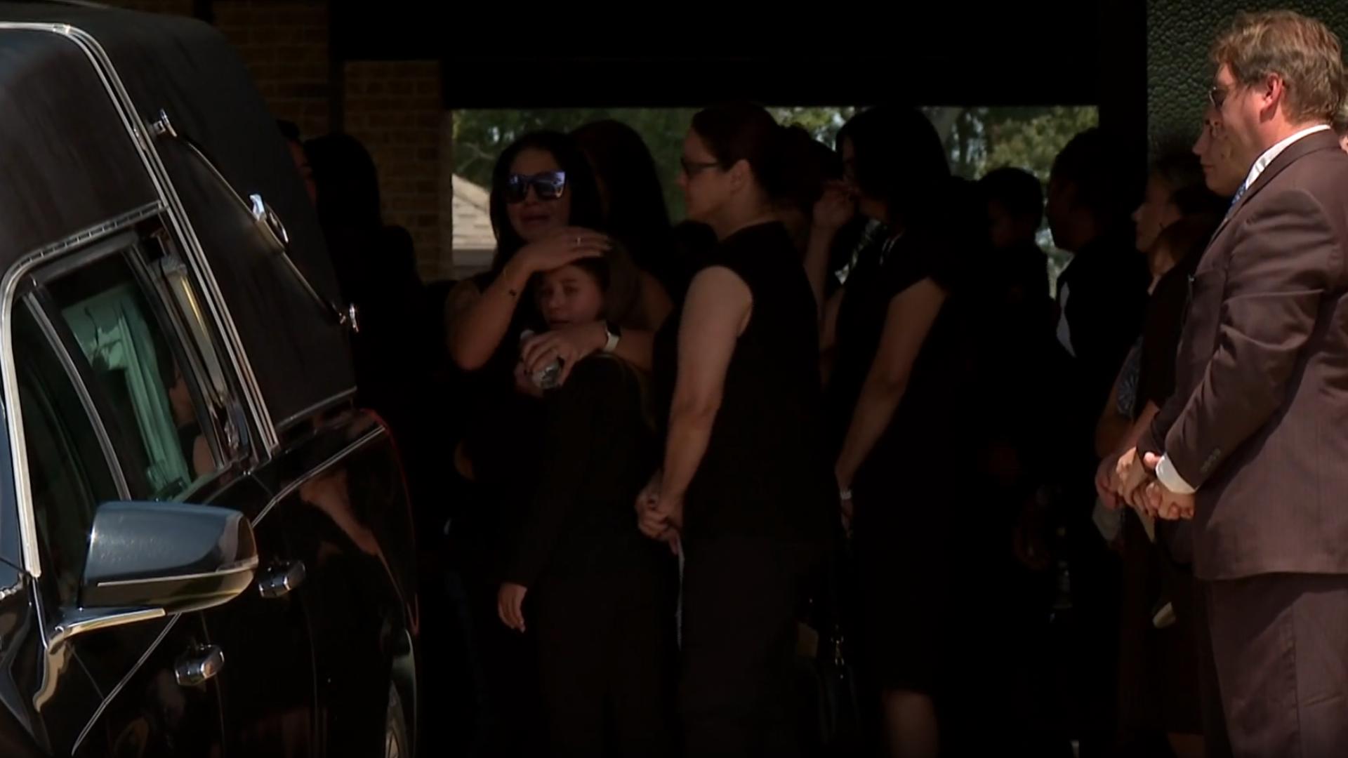 'A lot of love in that house': Family mourns 3 loved ones killed in Houma stabbing