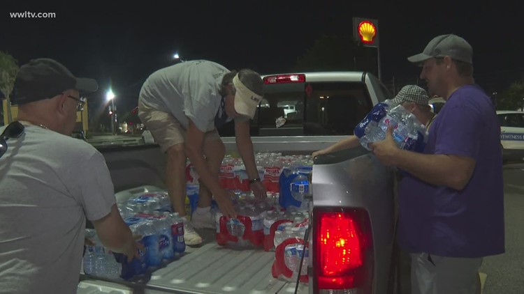 The New Orleans Jeep Club helps people impacted by Hurricane Laura