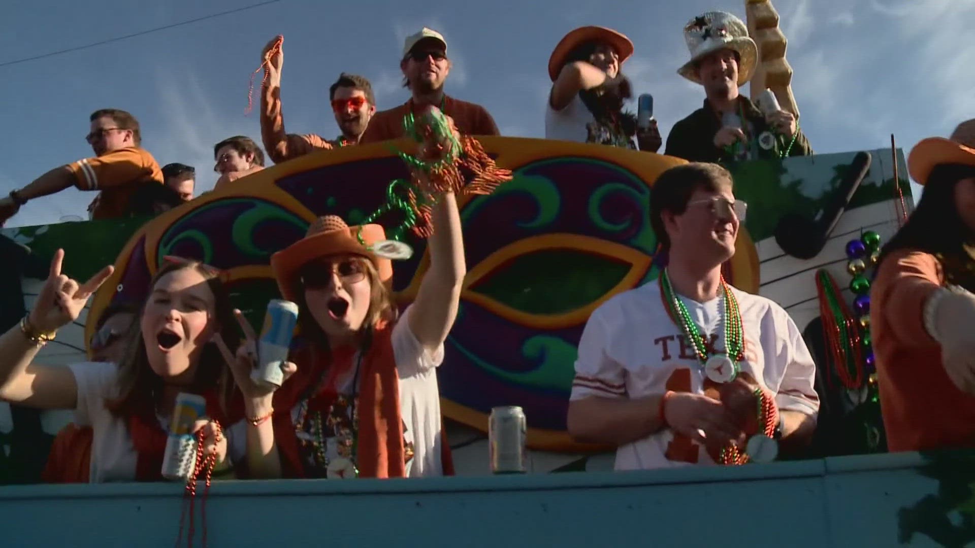 Sugar Bowl fans from Texas and Washington began their journey back home after the New Year's Day game.