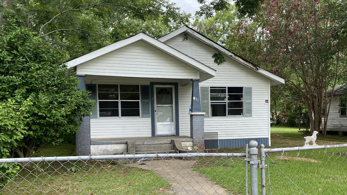 Police find possible human remains buried under Amite City home