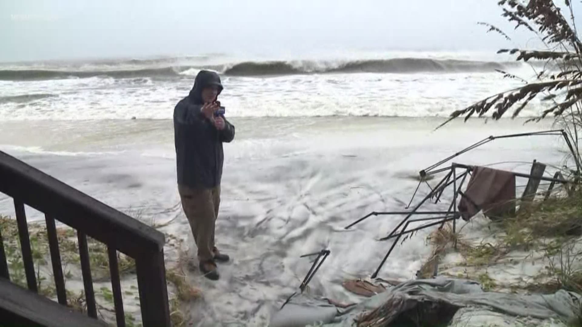 Meteorologist Chris Franklin reports live from Santa Rosa Beach as Hurricane Michael comes ashore.