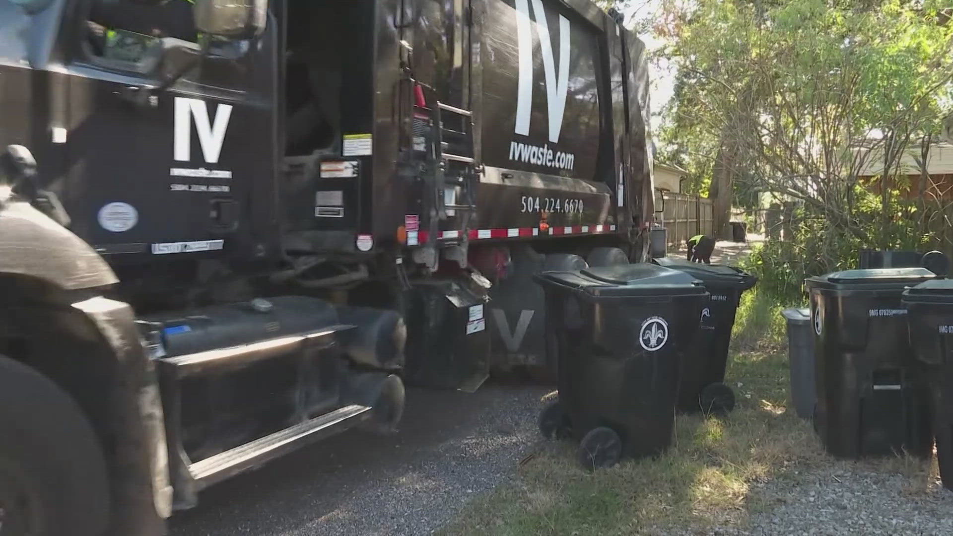 Sanitation service company IV Waste has won a one-year emergency garbage collection contract for the French Quarter and Downtown Development District.