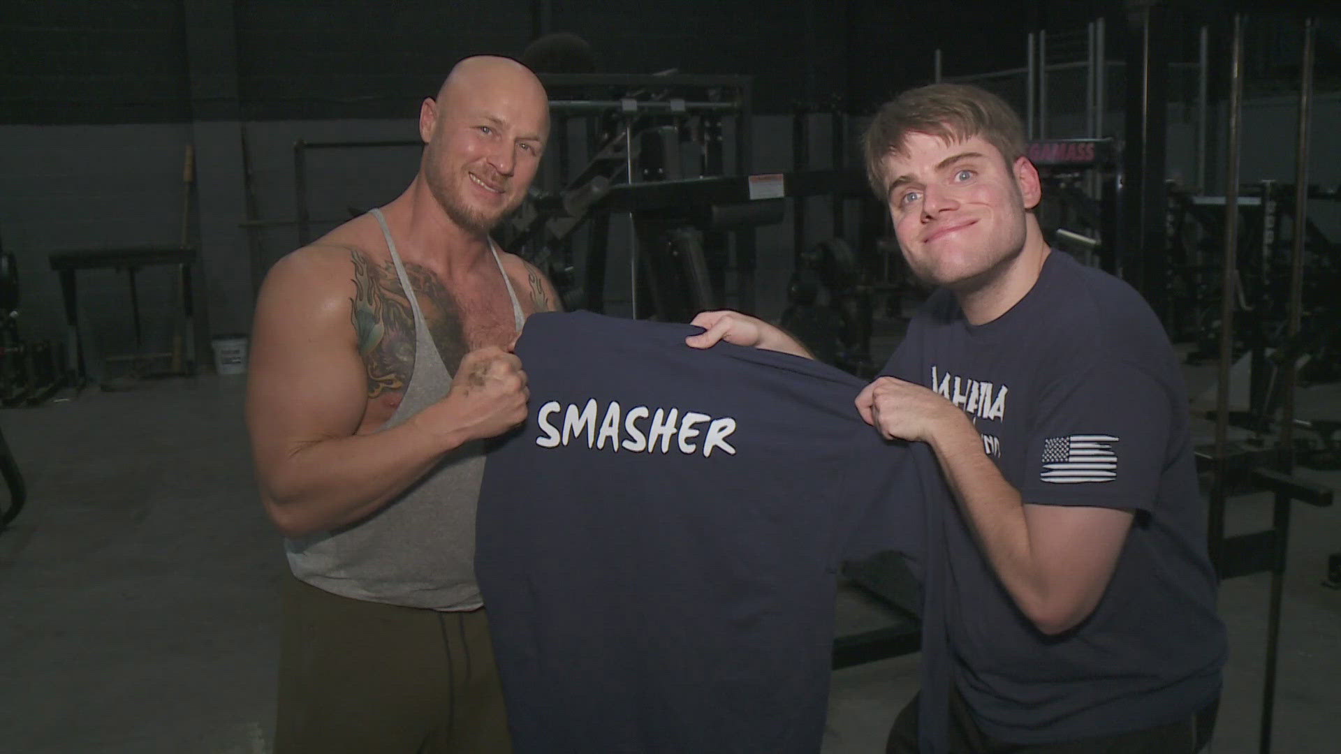 Sam Pitt is such an inspiration to all the hammer strength guys in the gym, Luke has given him a nickname and a shirt with the words, ‘The Smasher.’