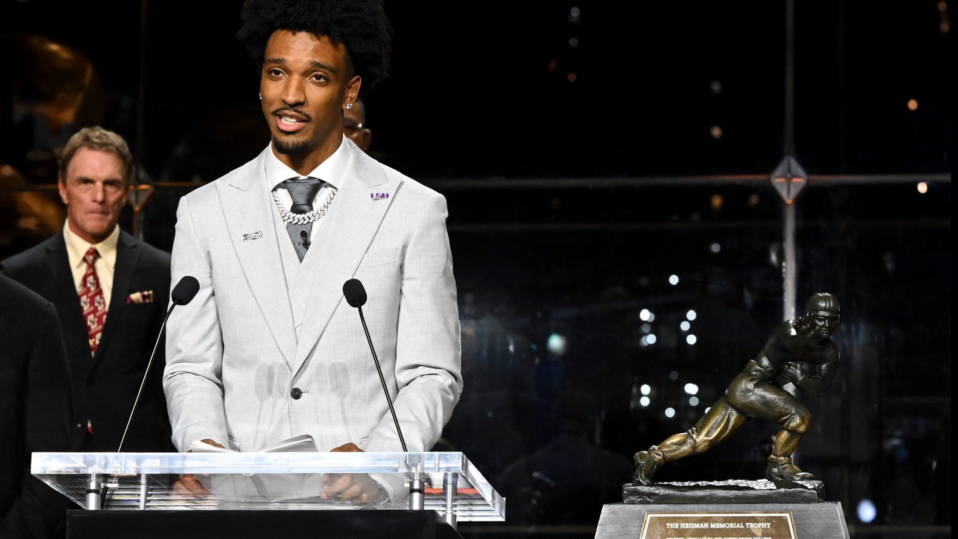 LSU's Jayden Daniels Wins Heisman Trophy | Wwltv.com