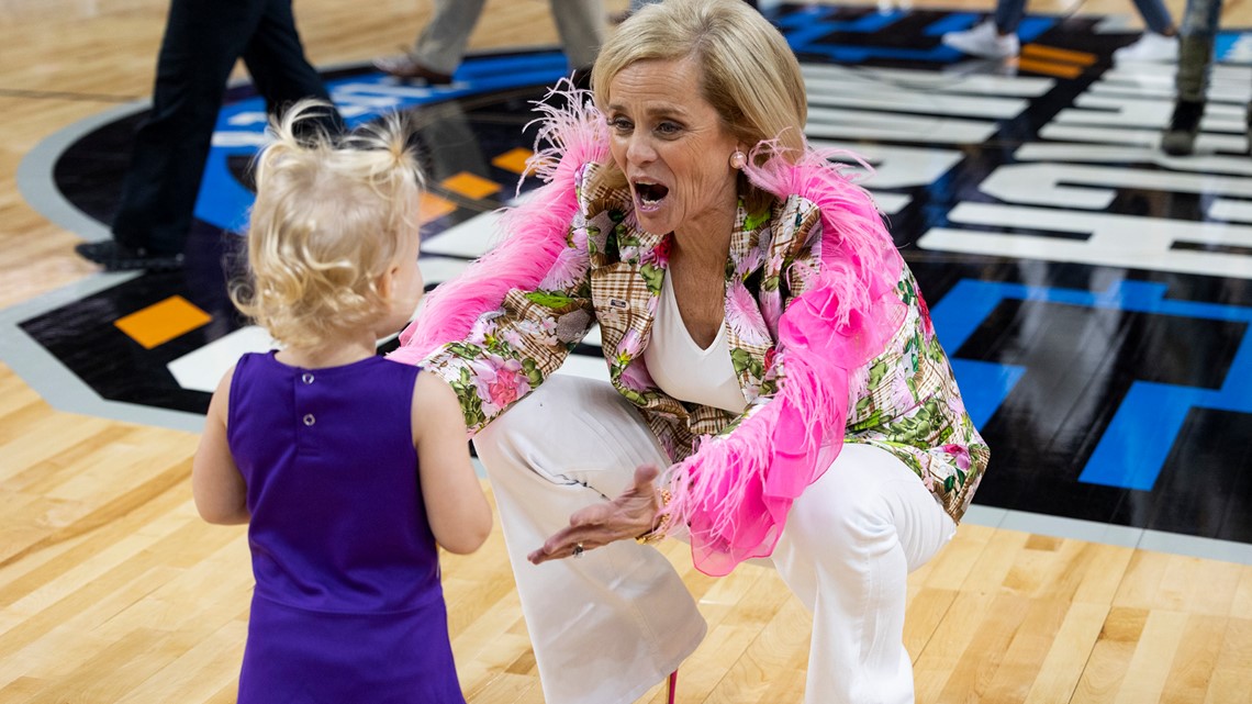 Celebrate LSU S Final Four Appearance With Coach Kim Mulkey S Best Sideline Outfits Wwltv Com