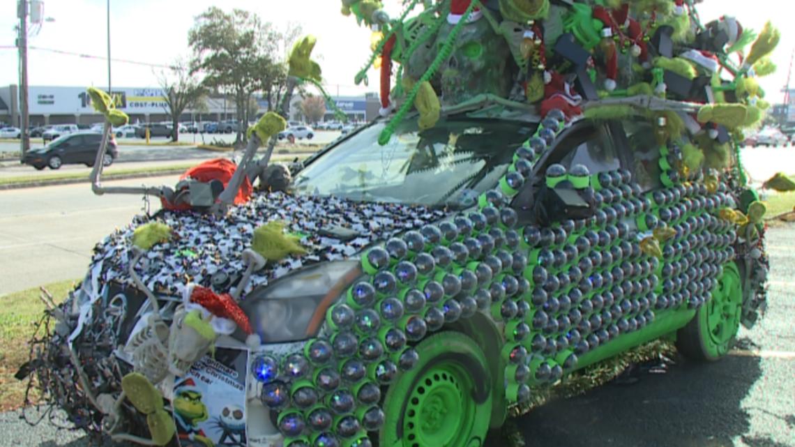 Grinch Mobile turns heads and spreads holiday cheer across New Orleans